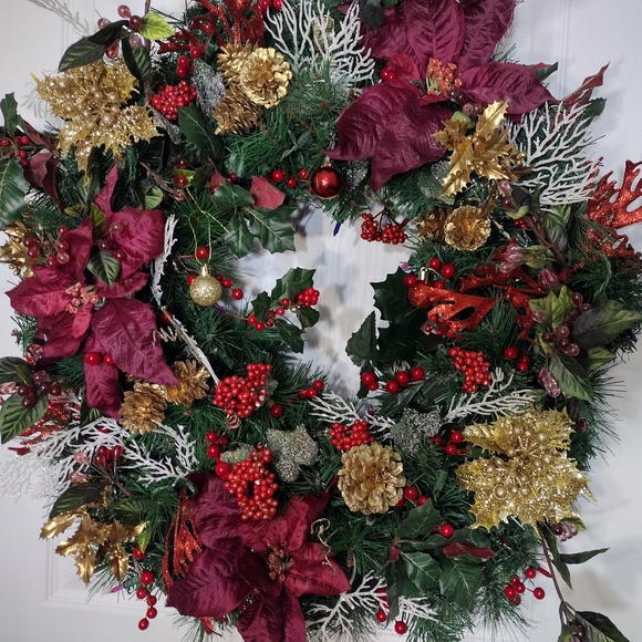 Custom Handcrafted Elegant One of a Kind Lighted Wreath - Picture 2 of 13